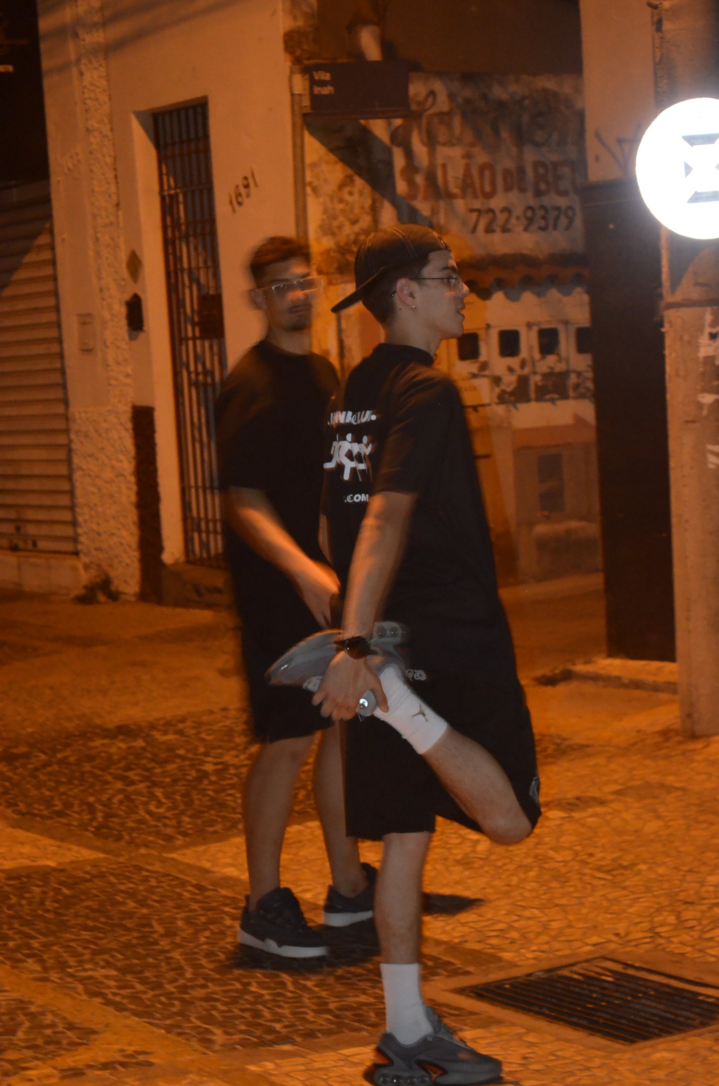 Camiseta streetwear "CITY RUNNER CLUB" PRETA