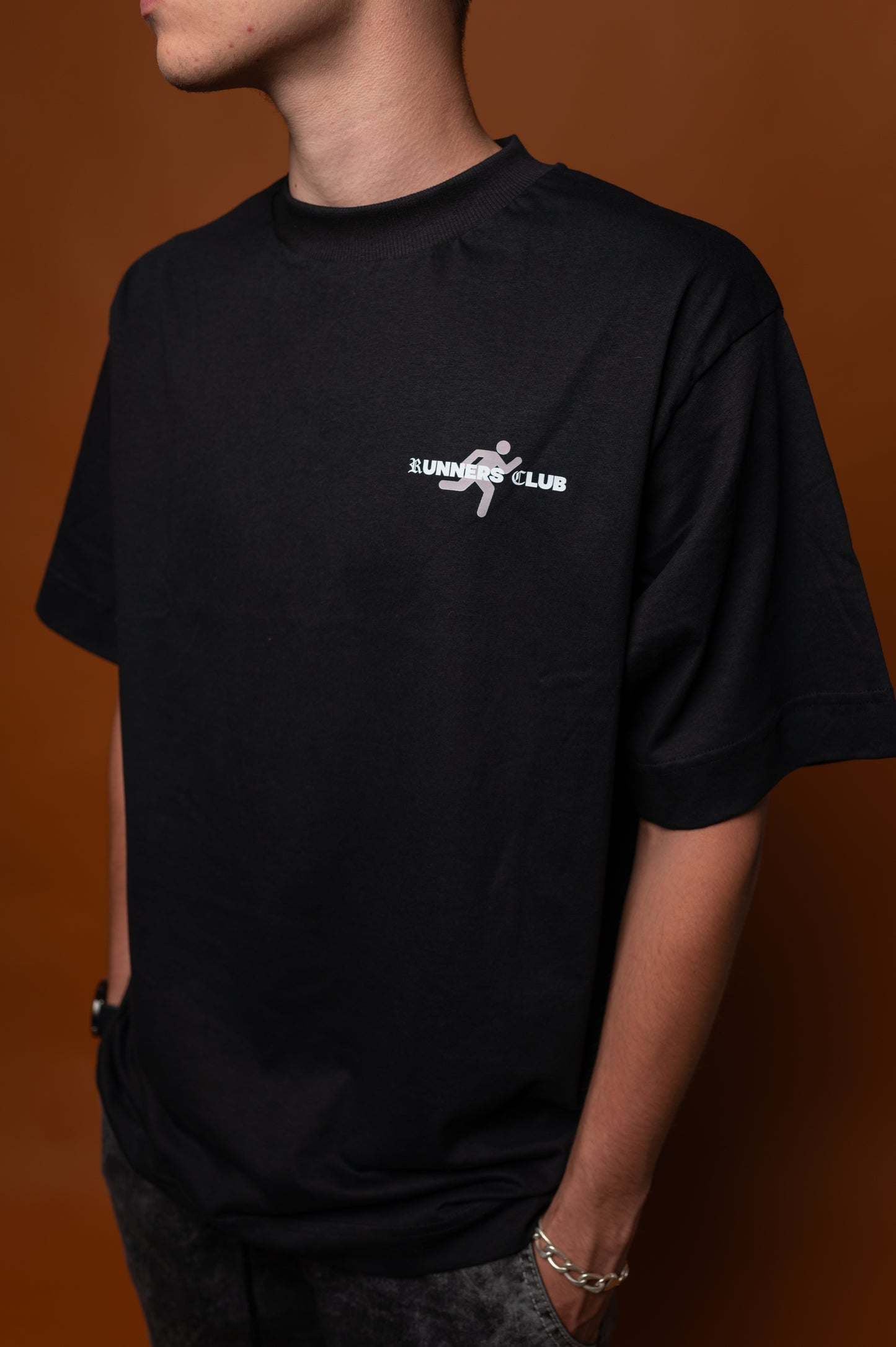Camiseta streetwear "CITY RUNNER CLUB" PRETA
