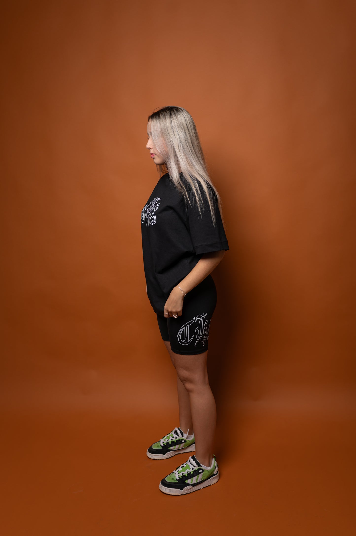 Short legging feminino streetwear "THS" Preto